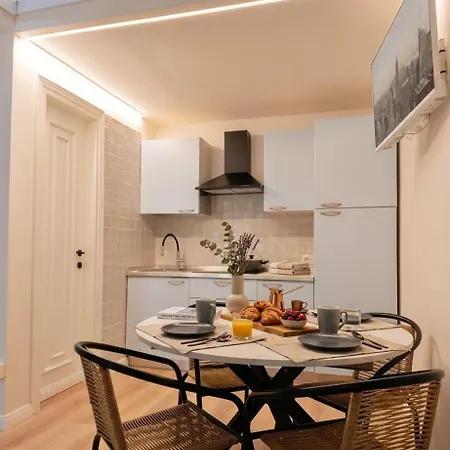 Tiny Park House 1 شقة ساباوديا